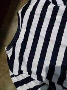 full sleeve black/dark blue &amp; white striped tshirt