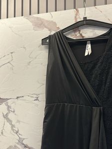 Chic Black Sleeveless Dress, Bust- 36/38
