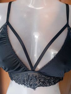 Stylish Black Lace Trim Bralette