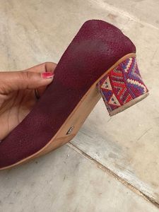 Maroon Bellies