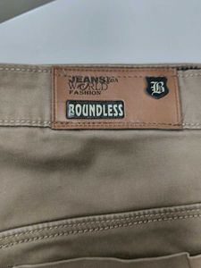 Chinos Pant In Excellent Condition