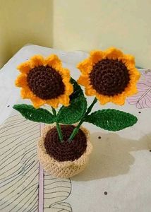 Crochet sunflower pot