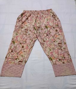 Ishnya Women's Pink Floral Pyjama Set