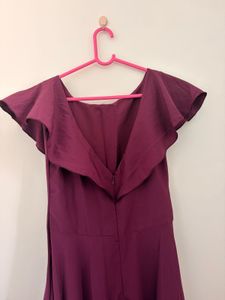 Elegant Burgundy Maxi Dress