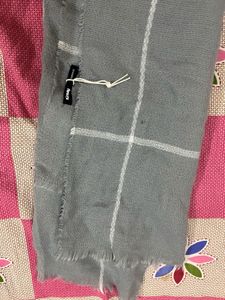 Chic Grey Plaid Scarf