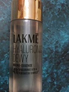 Lakme Hyaluronic Dewy Micro Essence