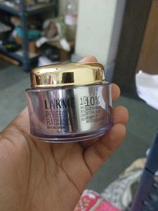 Lakme Perfect Radiance Day Cream