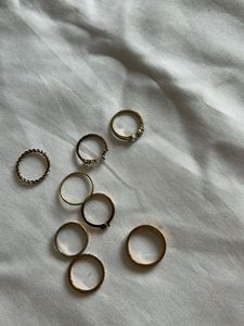 Set of 8 Elegant Gold Rings