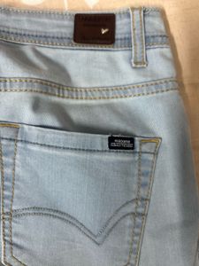 Madame Light Wash Split Hem Jeans