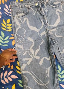 Abstract Print Jeans - Trendy Denim 🌊💙✨️