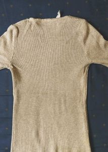 Ribbed V-Neck Long Sleeve Top