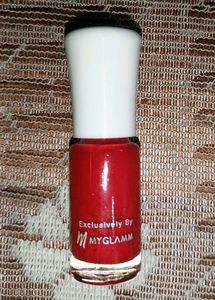 Myglamm PopXo Nail Polish (Red Colour)