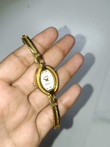 Elegant Gold Tone Women's Watch
