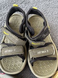 mixed shoes in size 9 / 27 for baby girls