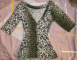 Leopard Print V-Neck Top