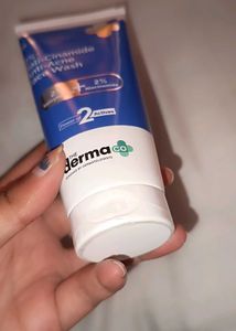 Derma co 2% sali-cinamide anti acne facewash