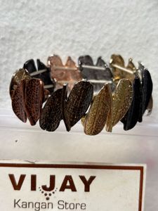 Leaf Design Bangle Bracelet