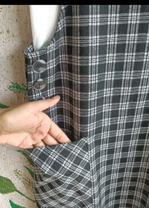 Checkered Pinafore Dress🖤🤍