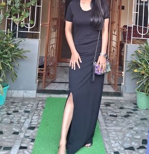 Elegant Black Maxi Dress