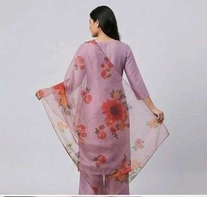 Lavender Suit with Floral Organza duppata🌺