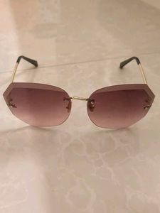 Chic Faceted Lens Sunglasses