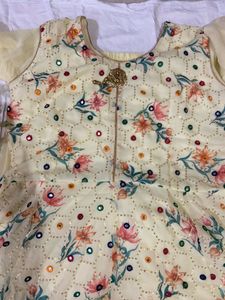 Floral Embroidered Kurta Set