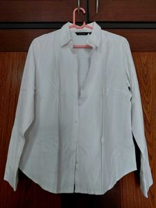Classic White Long Sleeve Shirt Size M (Wardrobe)