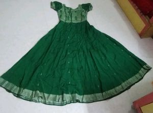 Beautiful Green Ethnic puff sleeve Gown