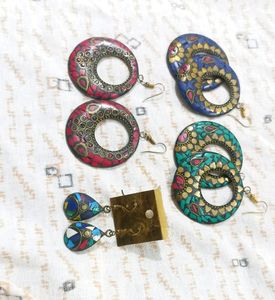 Traditional Royal Earrings Set