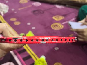 yonex and lining badminton with 3 set of suttlebox