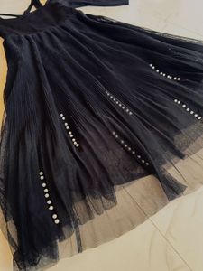 Elegant Black Cold Shoulder Dress