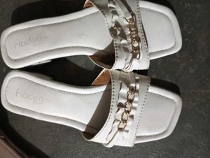 White Chain Detail Flat Sandals