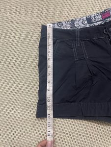 Women's Black Cuffed Shorts