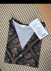 🎀Stylish V-Neck Sleeveless Printed Top🎀