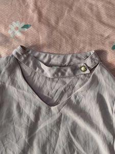 Stylish Lavender V-Neck Top