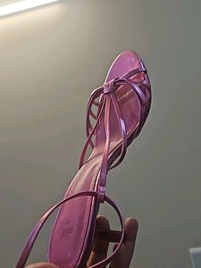FLAT 2000 OFF H&amp;M HEELS