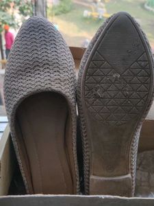 Cute Beige Ballerinas