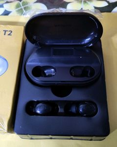 Wireless Bluetooth Earbuds with Charging Case