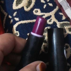 Elle 18 Color Pop Matte Lipstick|| W14|| Berry