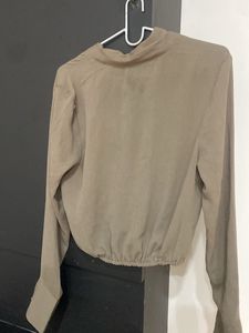 Chic Olive Green Collared Button-Up Blouse