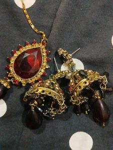 Indian Bridal Maang Tikka &amp; Earrings Set