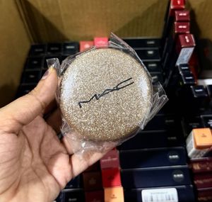 MAC Glitter mirror