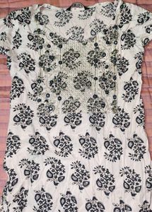 Elegant White Kurta with Navy Print