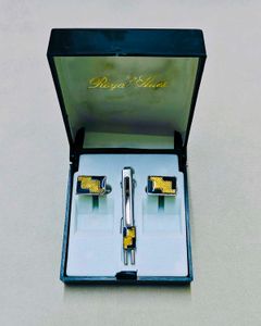 Elegant Cufflinks &amp; Tie Clip Set (NEW &amp; UN-USED)