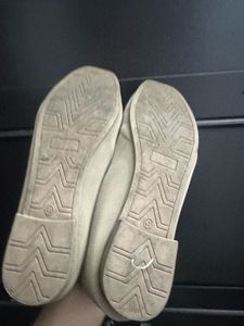 Comfortable Tan Loafers with Black Accent