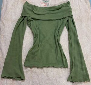 Off-Shoulder Bell Sleeve Ribbed Top