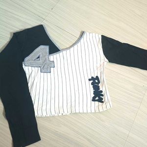 V Neck Full Sleeves Crop T-shirt