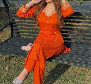 Sale ❗️❗️❗️Vibrant Orange Embroidered Kurta Set