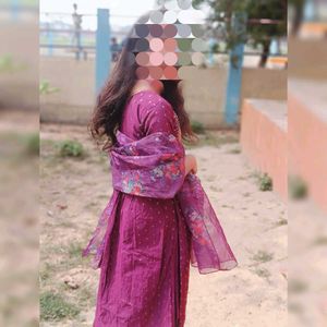 Purple kurta set with Organza floral duppata
