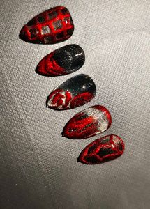 Gothic hand designed Black &amp; Red Press-On Nails